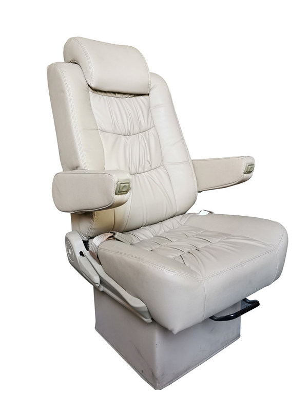 2+2 Layout Sprinter Van Swivel Seat Warna Disesuaikan OEM ODM Layanan